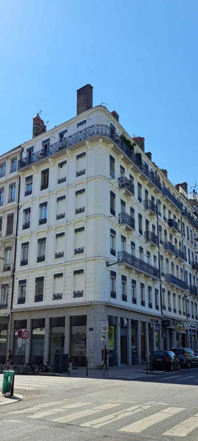 Апартаменты Vue Sur Rhone Лион Экстерьер фото